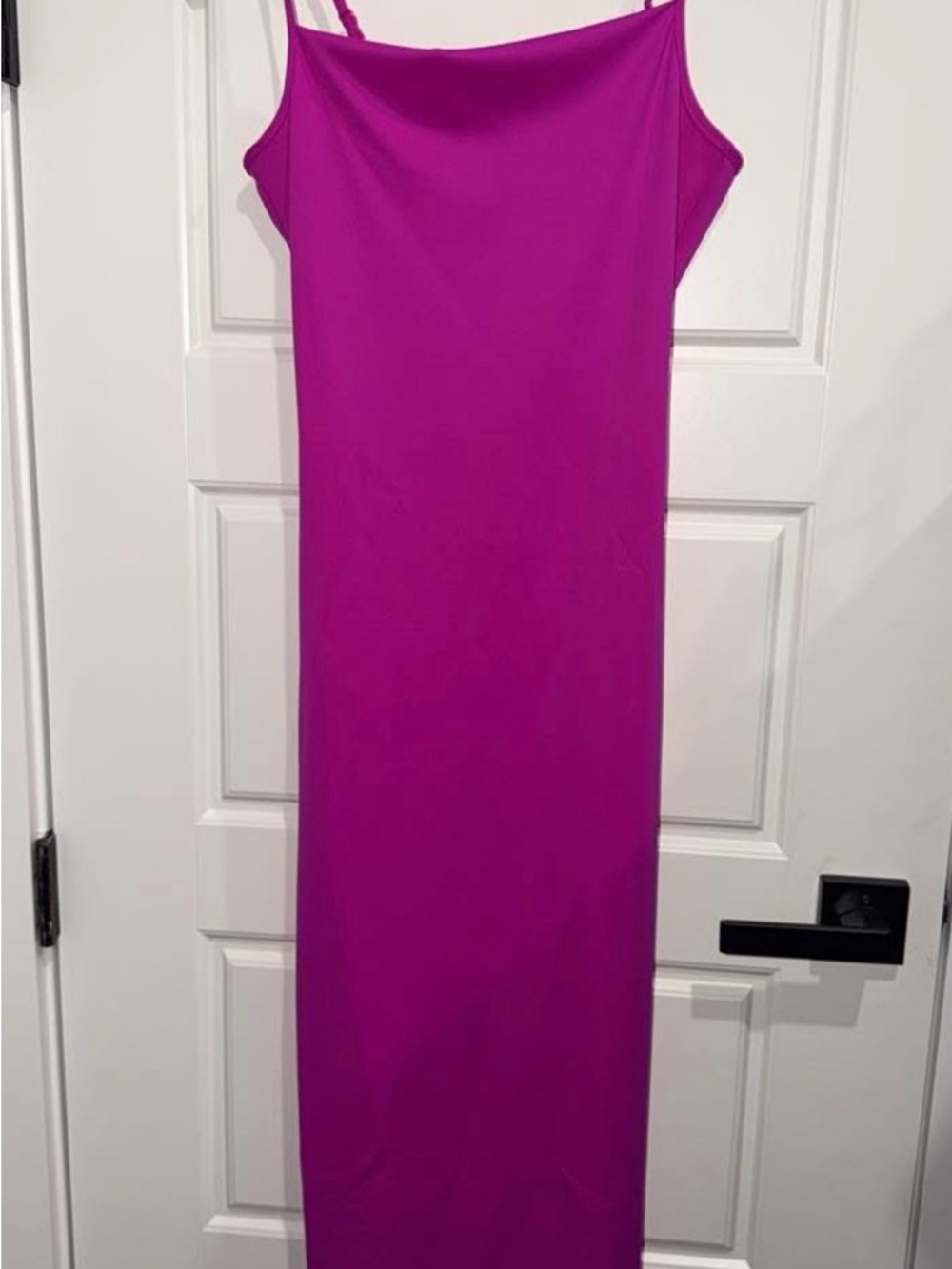 Good American Bright Fuchsia Midi Scuba Dress